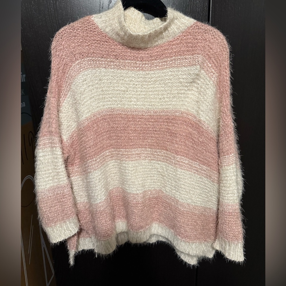 Atlar’d state pink and white sweater